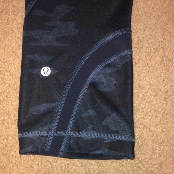 ! Brand new Lululemon Leggings ! - Picture 4 of 4